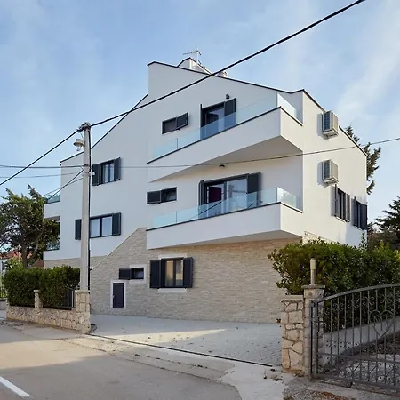 Apartments Nika Turanj Exterior foto