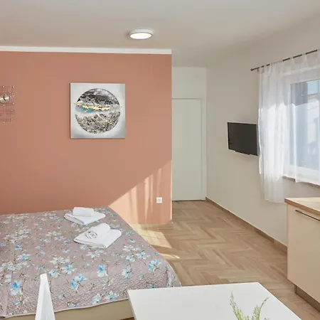 Apartments Nika Turanj Exterior foto