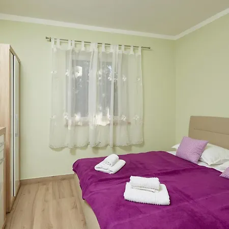 Apartments Nika Turanj Habitación foto