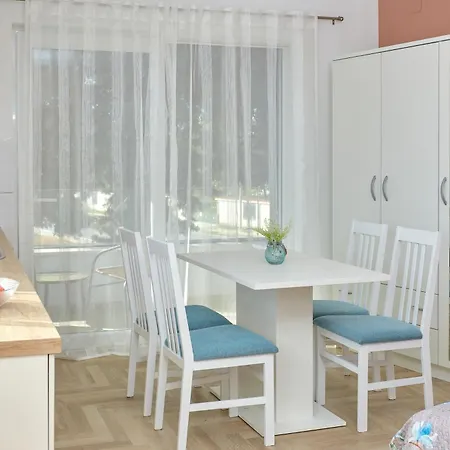 Apartments Nika Turanj Habitación foto