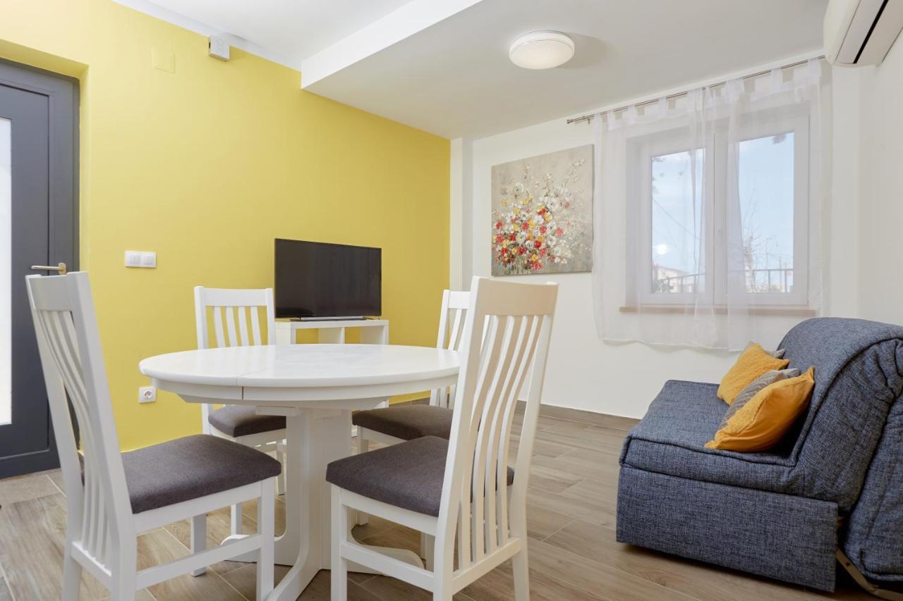Apartment Nika Turanj