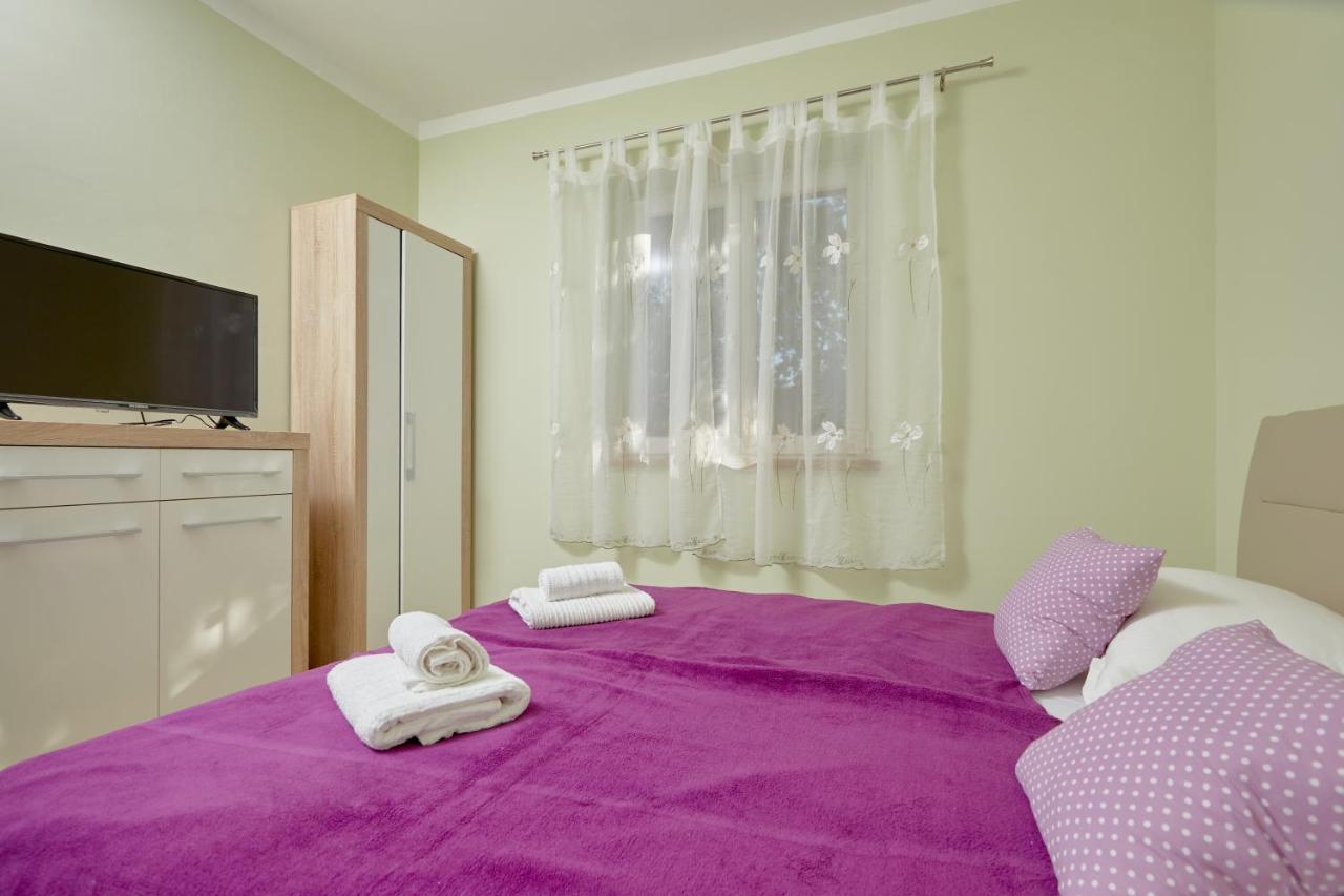 Apartment Nika Turanj