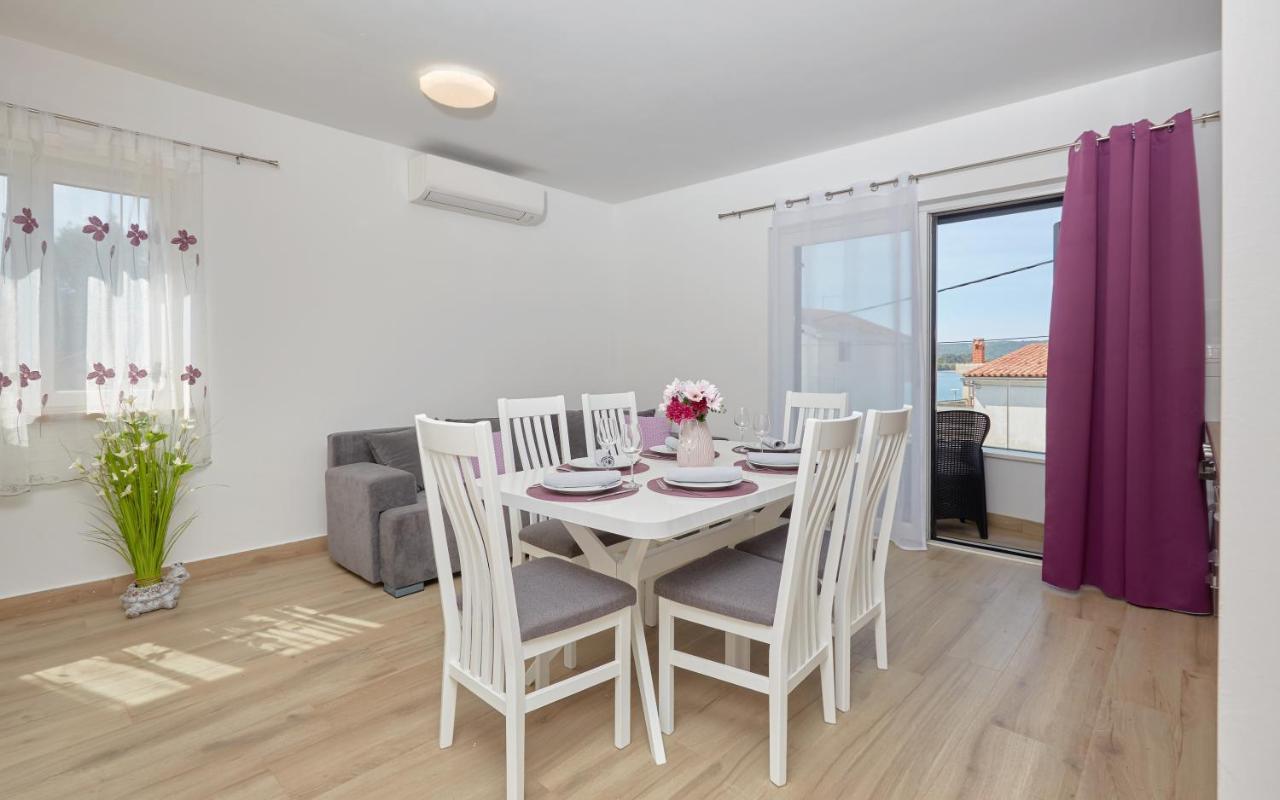 Apartment Nika Turanj